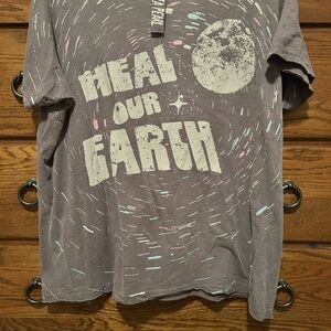 Magnolia Pearl Gray 'Heal Our Earth' Disco Tee